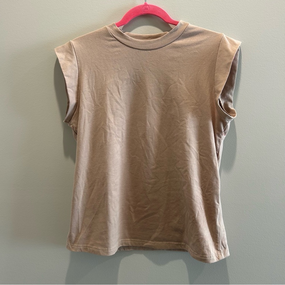 Casual Tan Sleeveless Top Size Medium